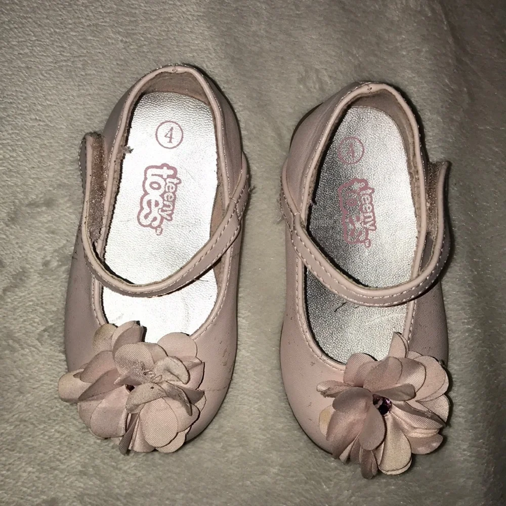 tenny toes teeny toes